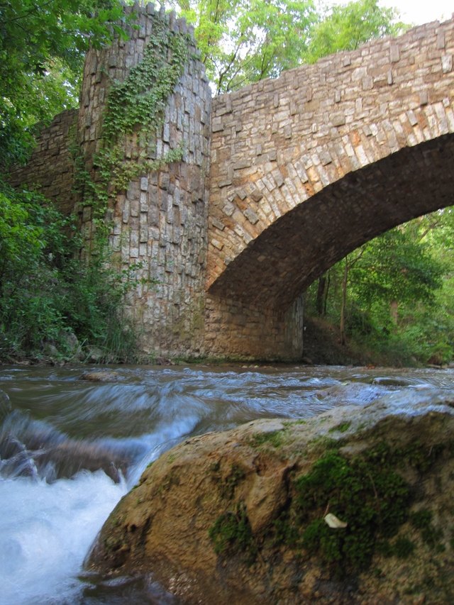 Lincoln Bridge with Travertine Creek flowing below