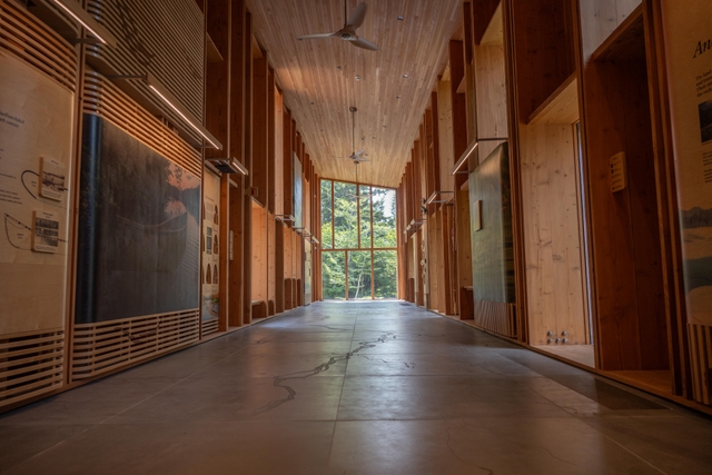 Tekαkαpimək Contact Station interior looking down a wing into the central room.
