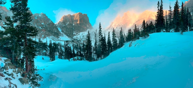 Morning light in RMNP