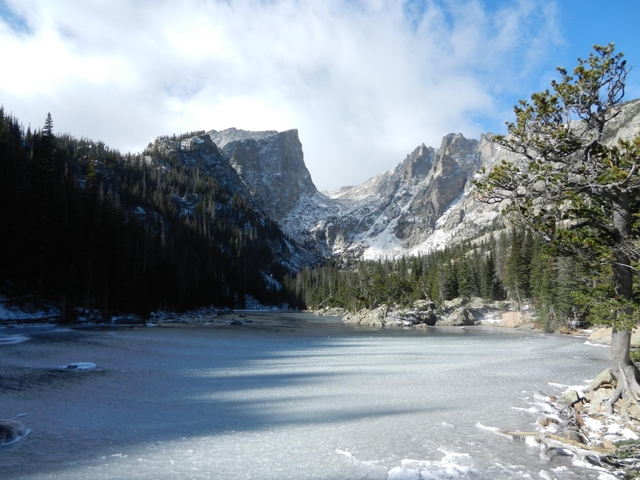 Dream Lake in early winter, the lake is beginning to freeze